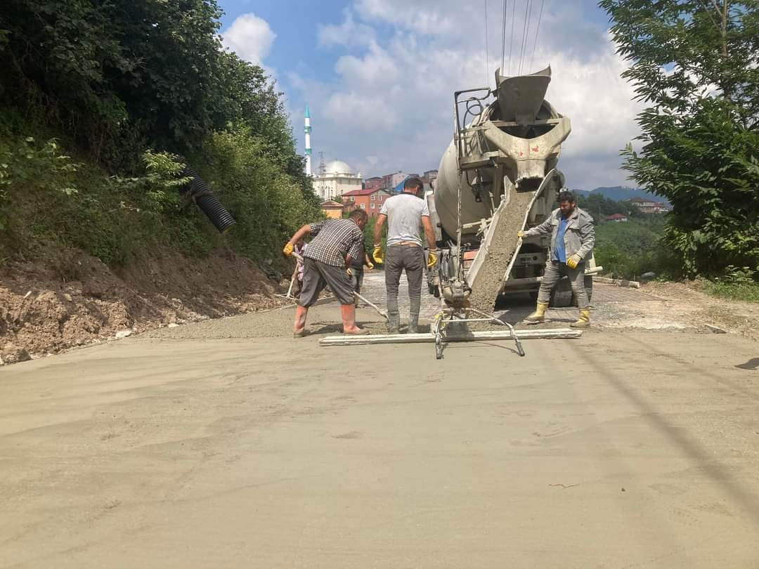 İKİZCE'YE ÖMÜRLÜK YOLLAR